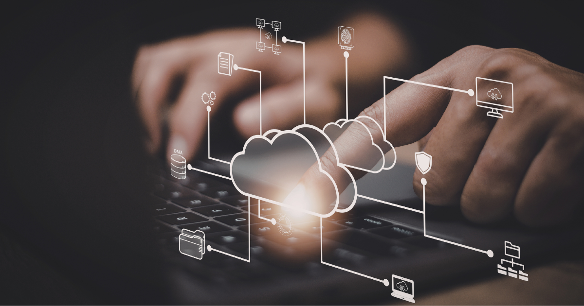 Infraestructura de red protegida por ciberseguridad corporativa y factor humano